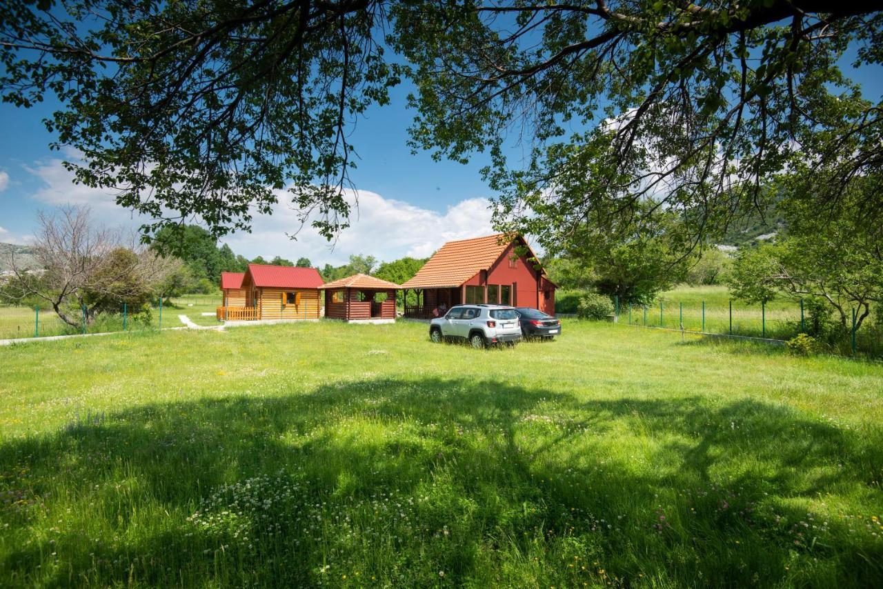 Lovcen Mountain Cottages Njegusi Exterior photo